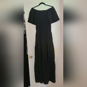 Maxi dress tier off the shoulder